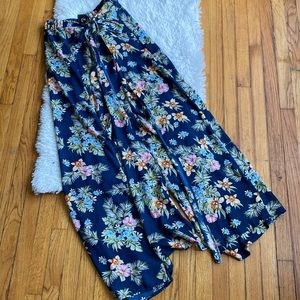 New women’s NAVY BLUE floral Palazzo pants with front overlay bow, Size 2X